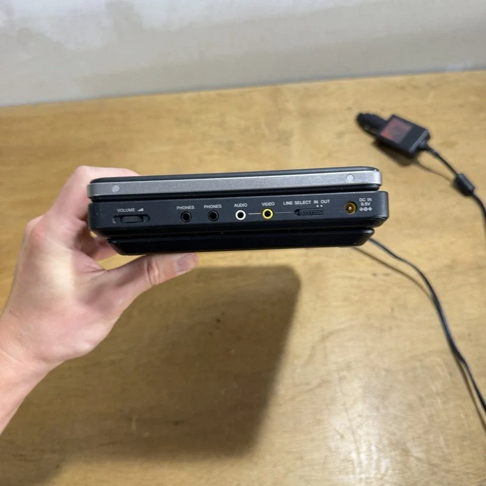 Sony DVP-FX810 8in Portable Swivel Screen DVD CD Player Black DVPFX810